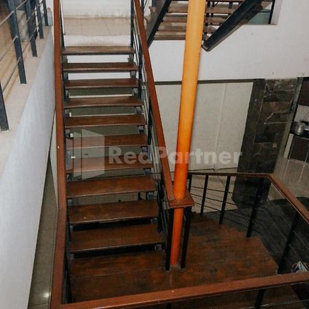 雅加达 De Lugano Scbd Syariah Mitra Reddoorz酒店 外观 照片