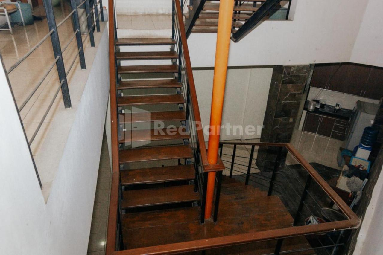 雅加达 De Lugano Scbd Syariah Mitra Reddoorz酒店 外观 照片